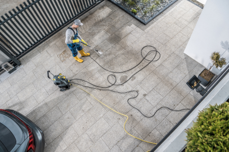 pressure washing driveway